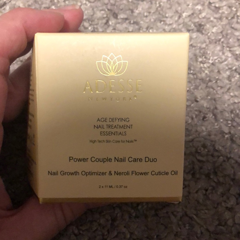 Adesse age defying nail treatment. Nail duo. NIB